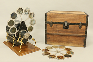 Richard Balzer Pre-Cinema Collection, image of a magic lantern and its box